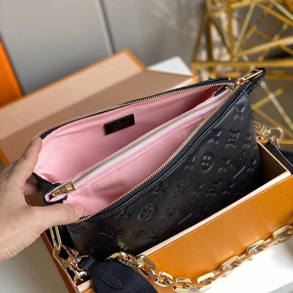 Louis Vuitton Chain Bags, Wallets - Picture 8 of 9